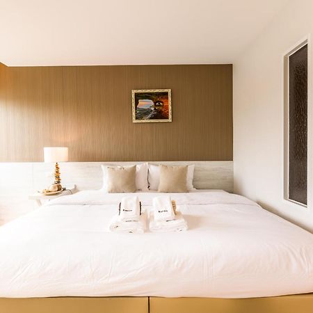 Baron Residence Bangkok Room photo