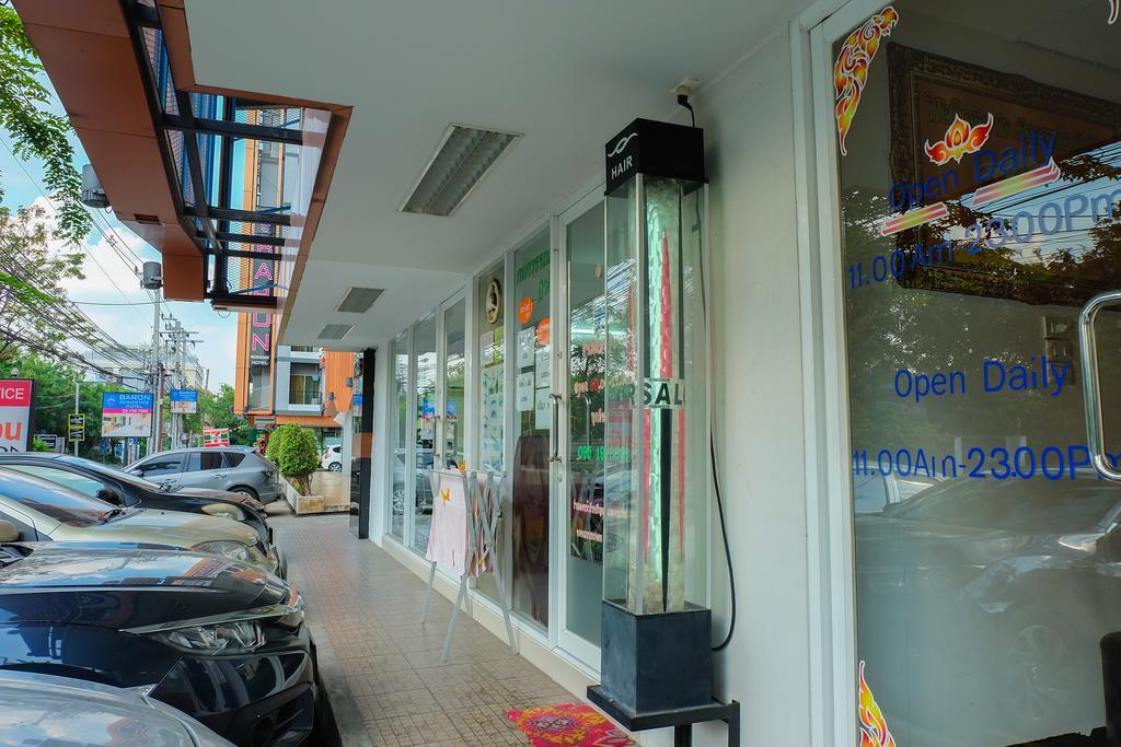 Baron Residence Bangkok Exterior photo